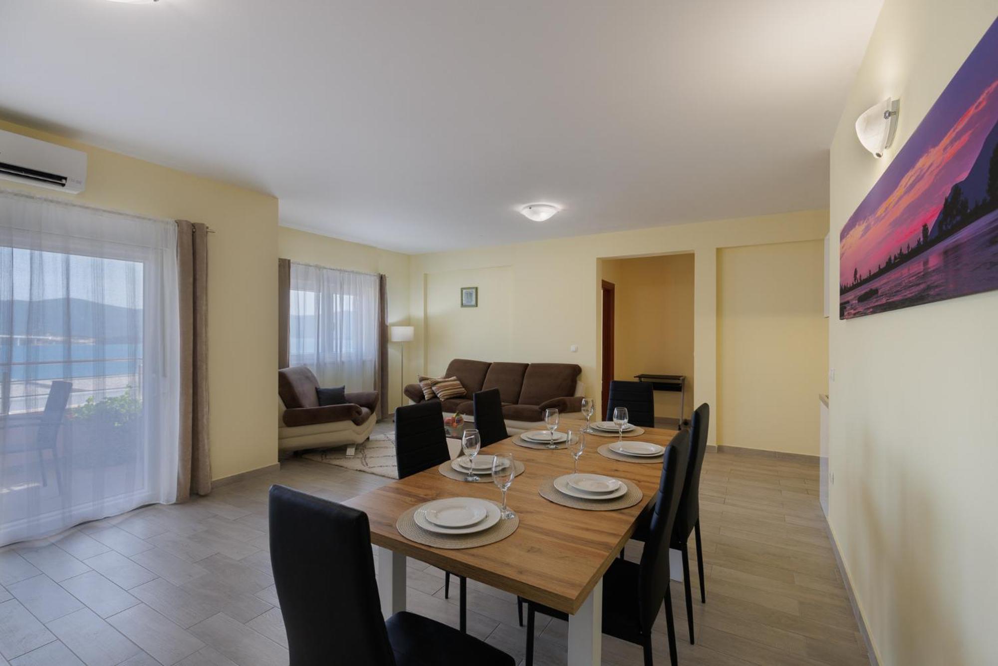 Apartman Maja Komarna Buitenkant foto