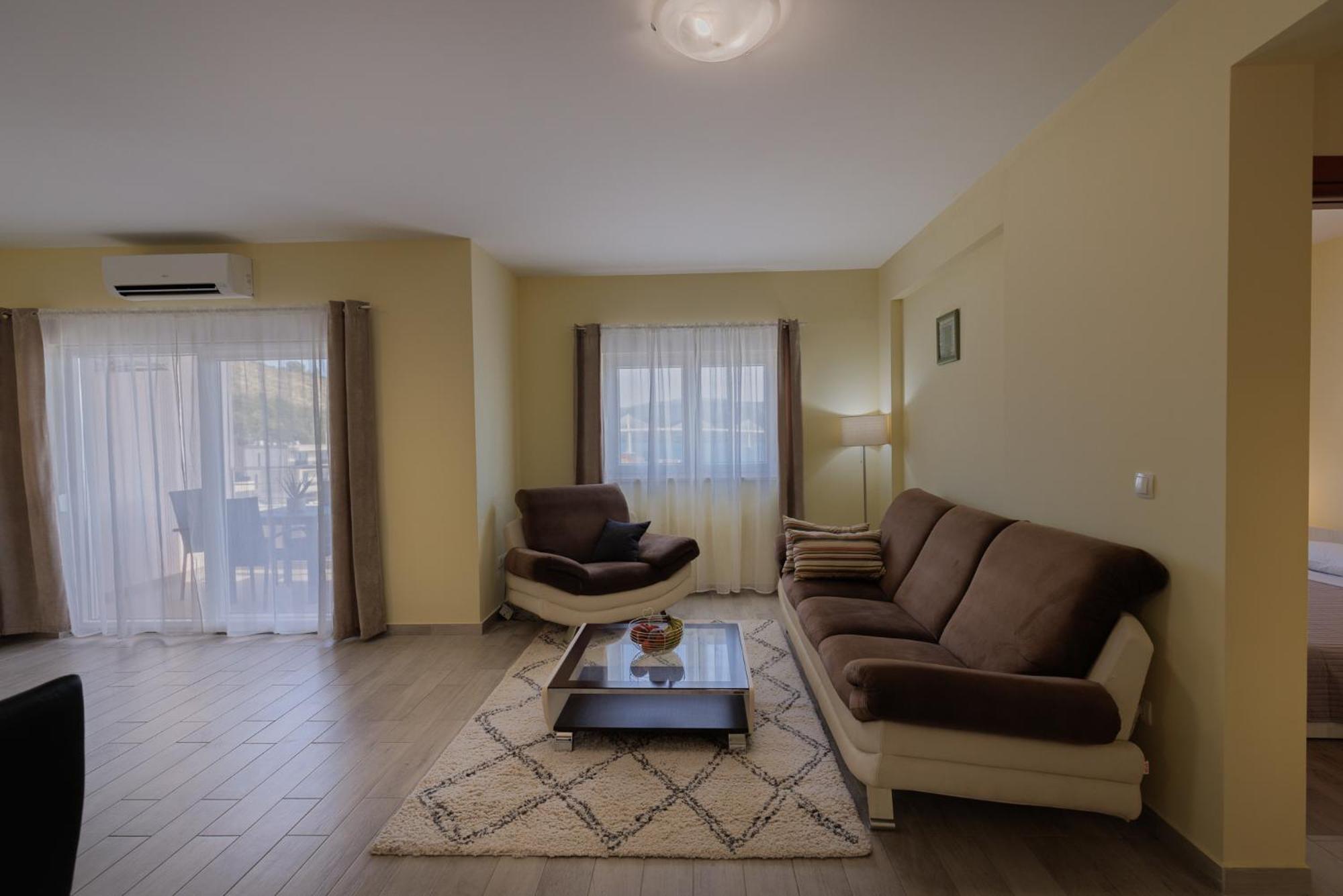 Apartman Maja Komarna Buitenkant foto