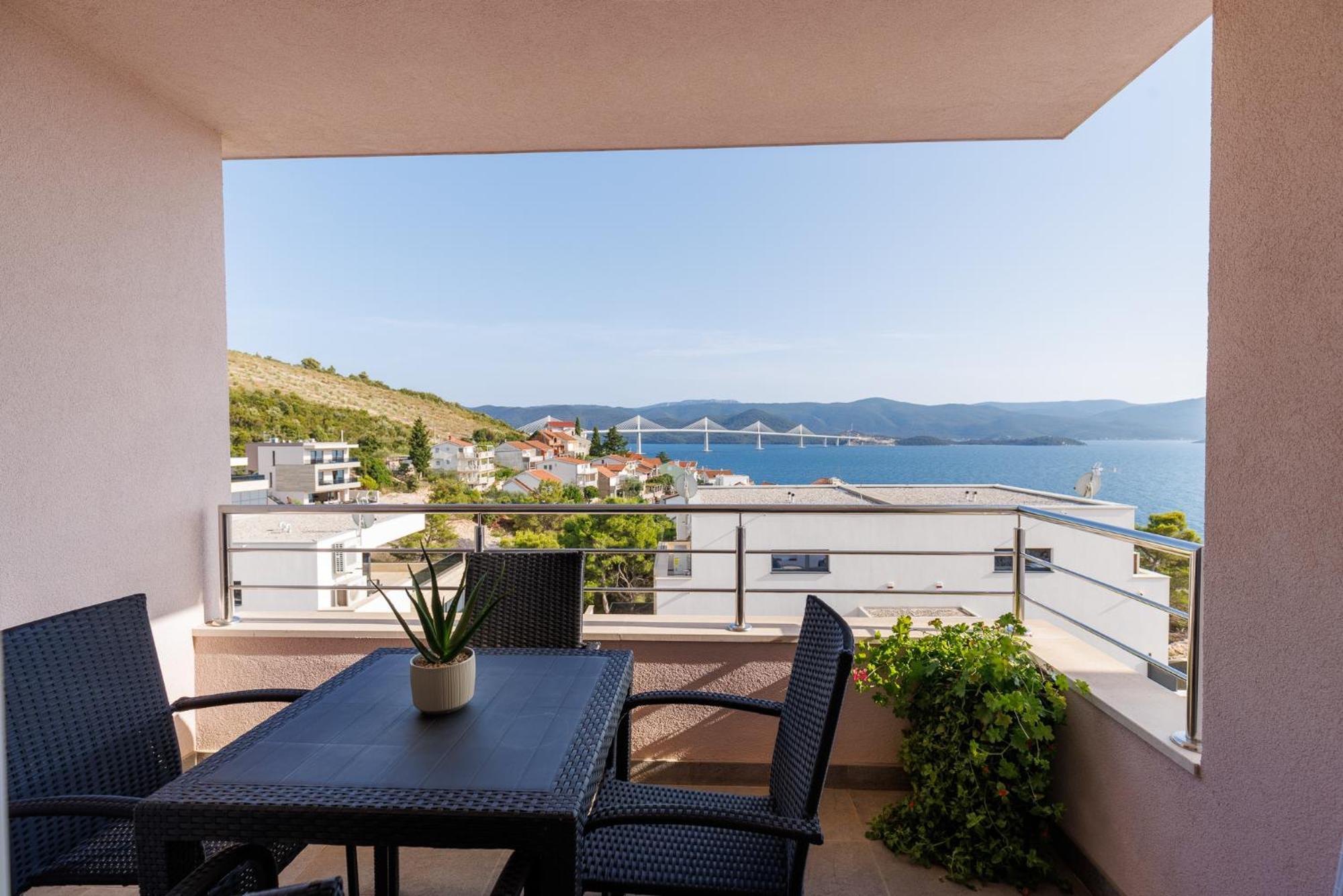 Apartman Maja Komarna Buitenkant foto